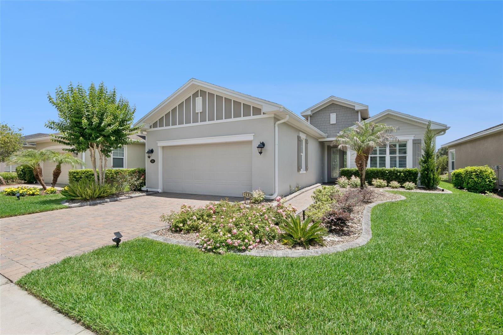 1689 Victoria Gardens Drive — photo