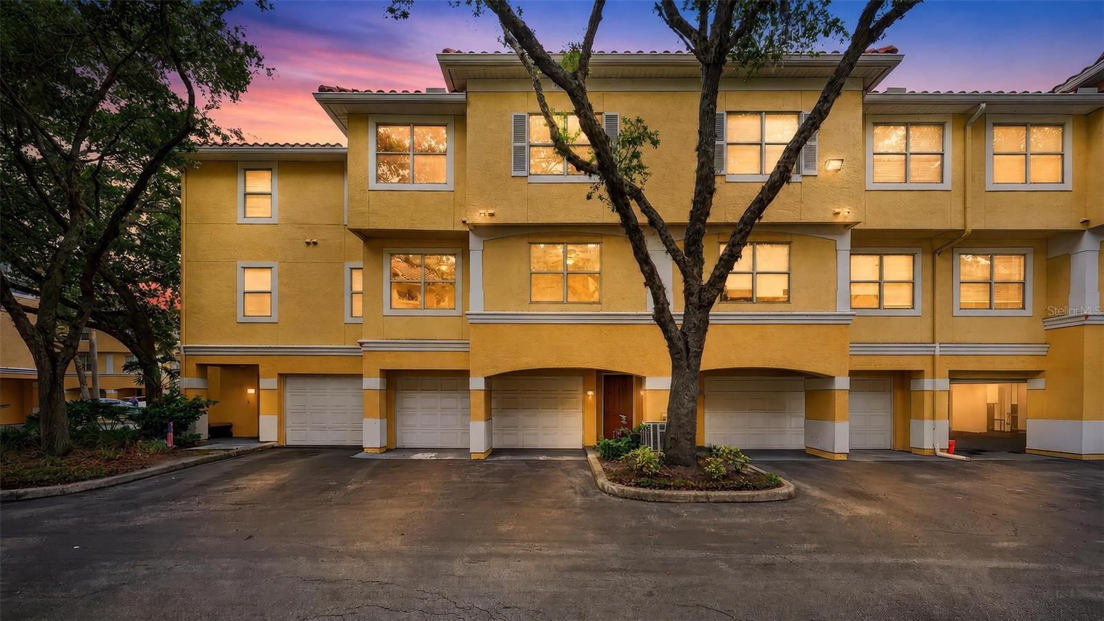 2847 Shadow View Circle 2847 — photo