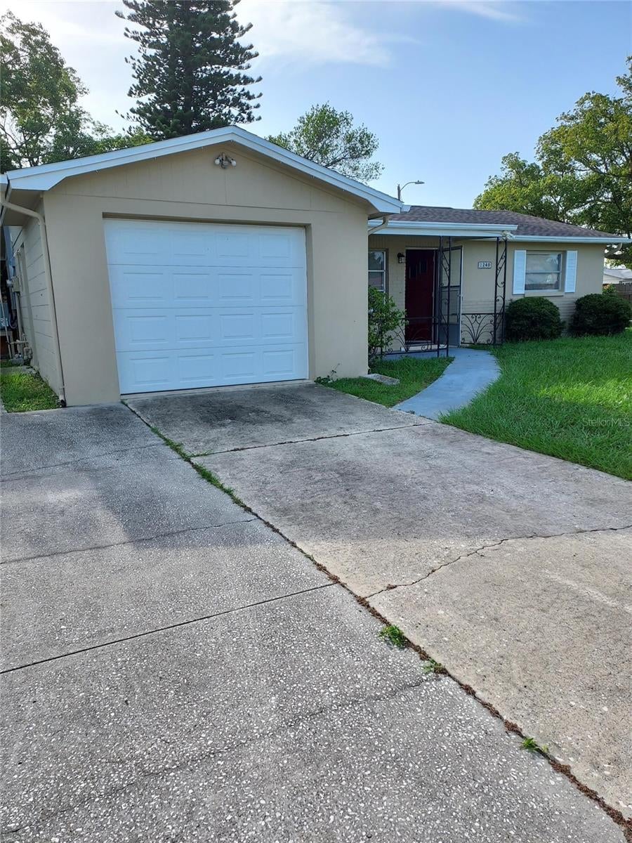 1240 Chelsea Lane — photo