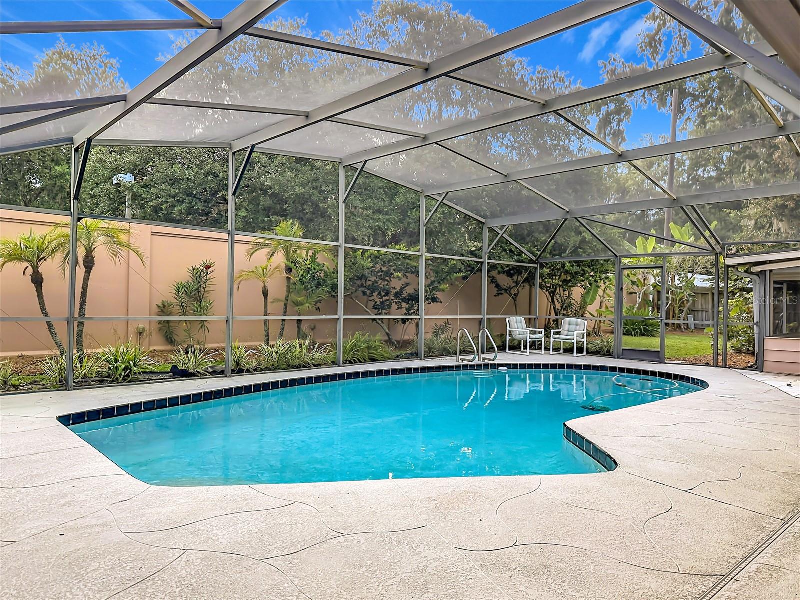 5020 the Oaks Circle — photo