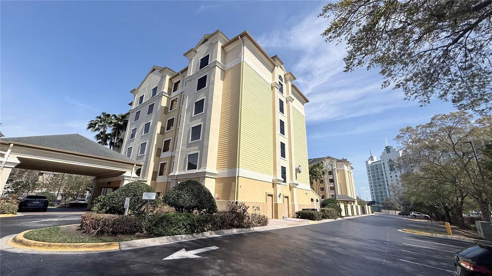 7601 Canada Avenue 515 — photo