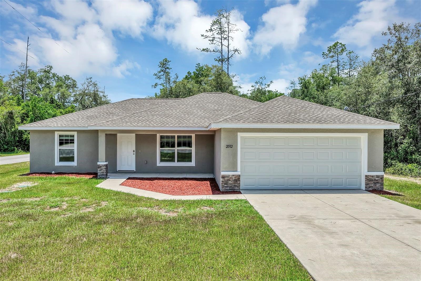 21512 SW Rainbow Lakes Boulevard — photo