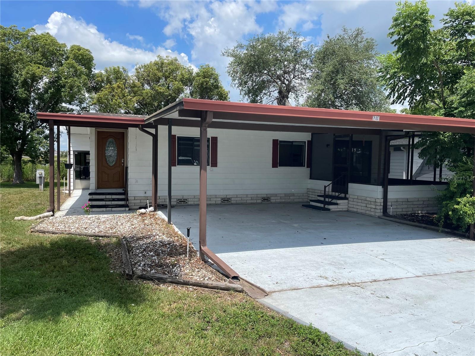 2102 Canopy Circle 150 — photo