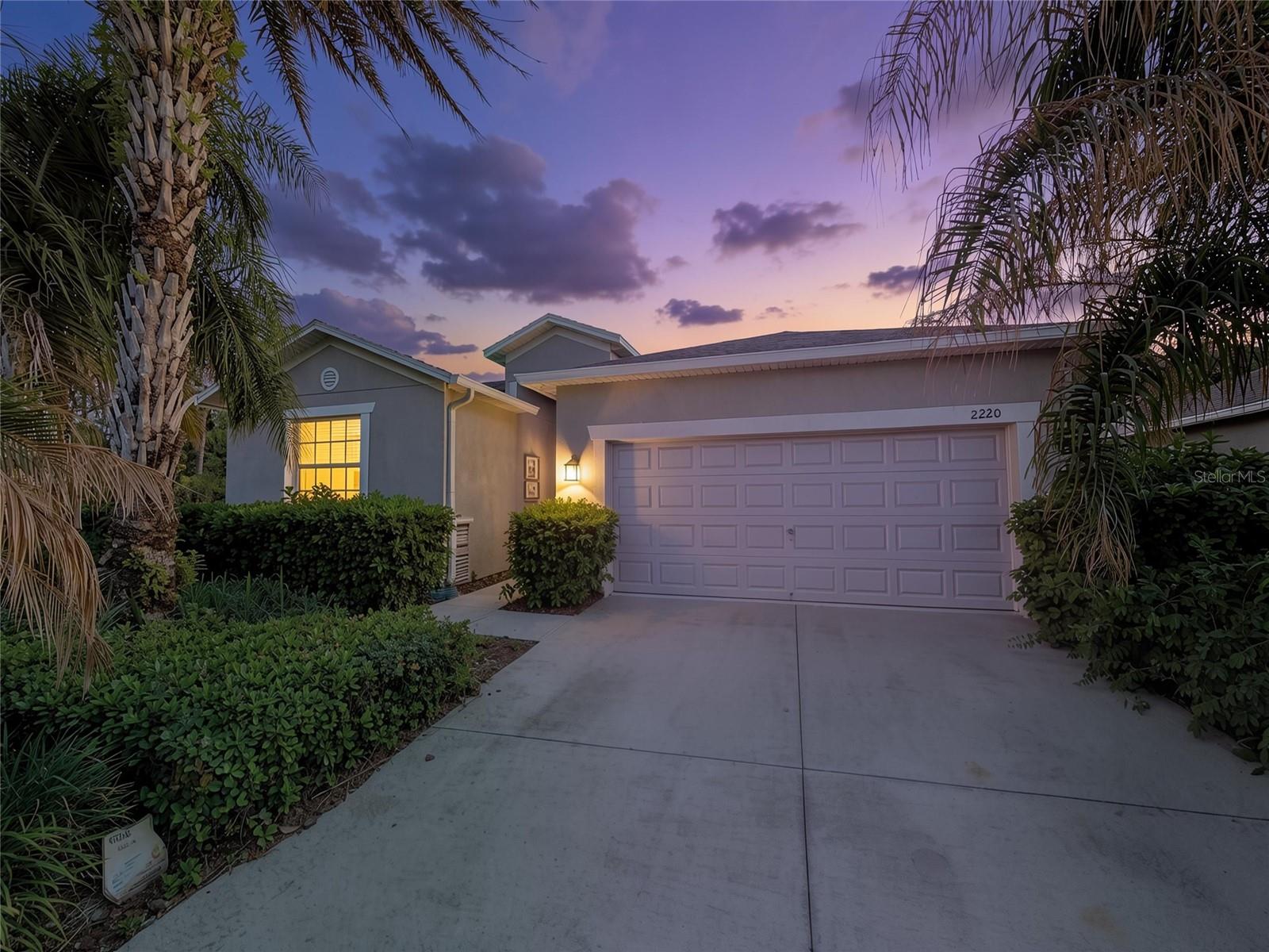 2220 Barrington Loop — photo