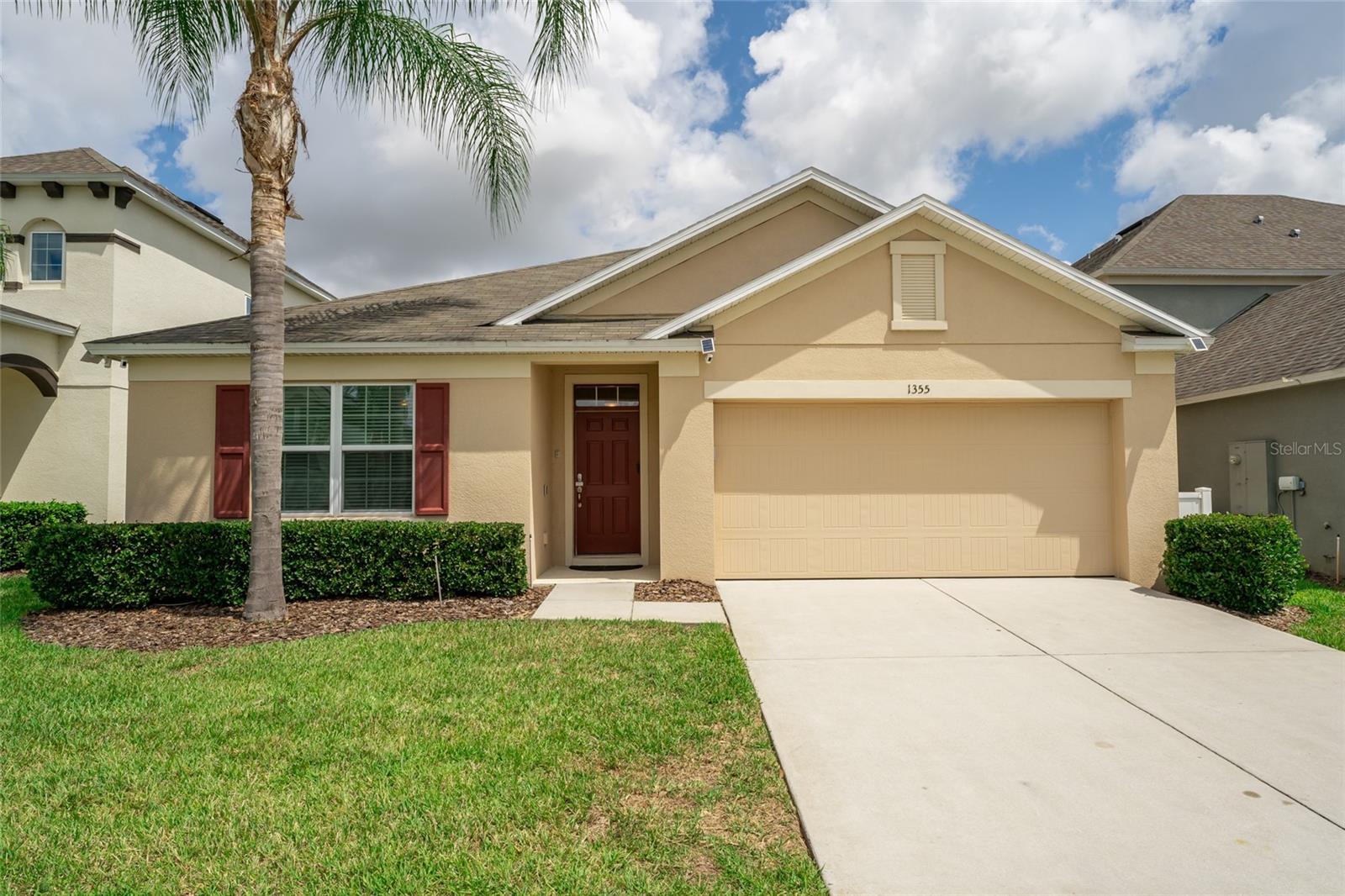 1355 Yorkshire Court — photo