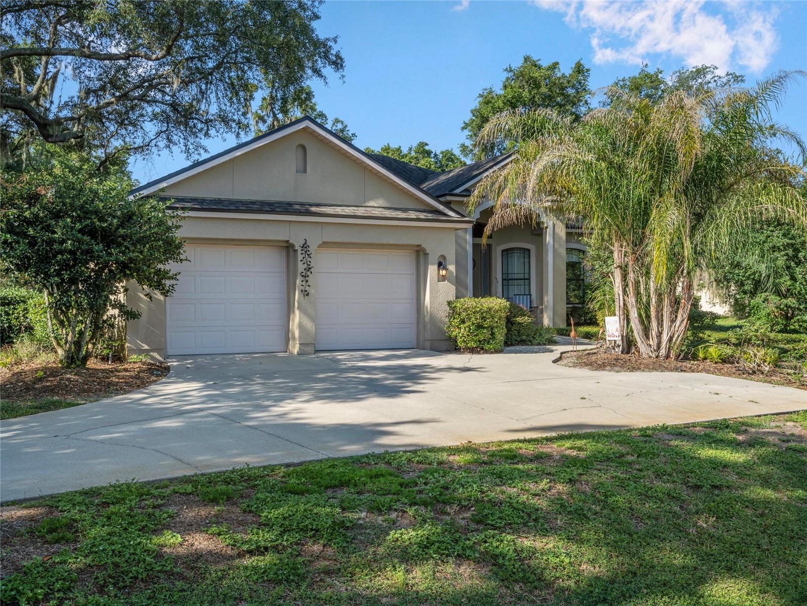 177 Overoaks Place — photo
