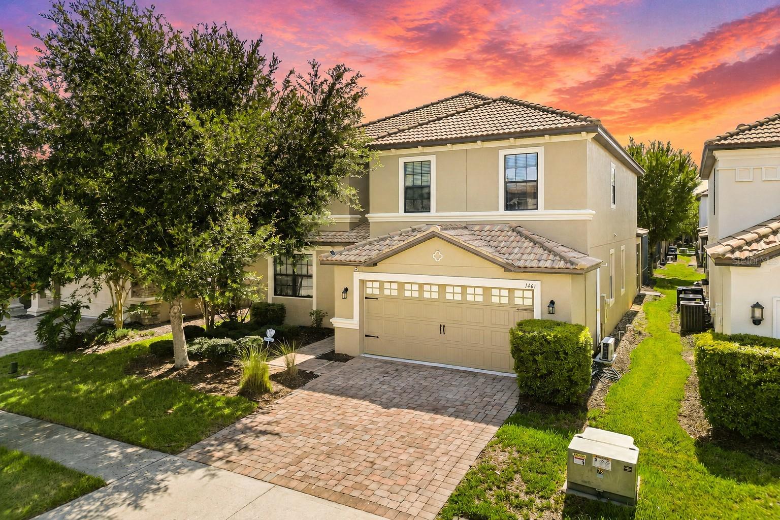 1461 Myrtlewood Street — photo