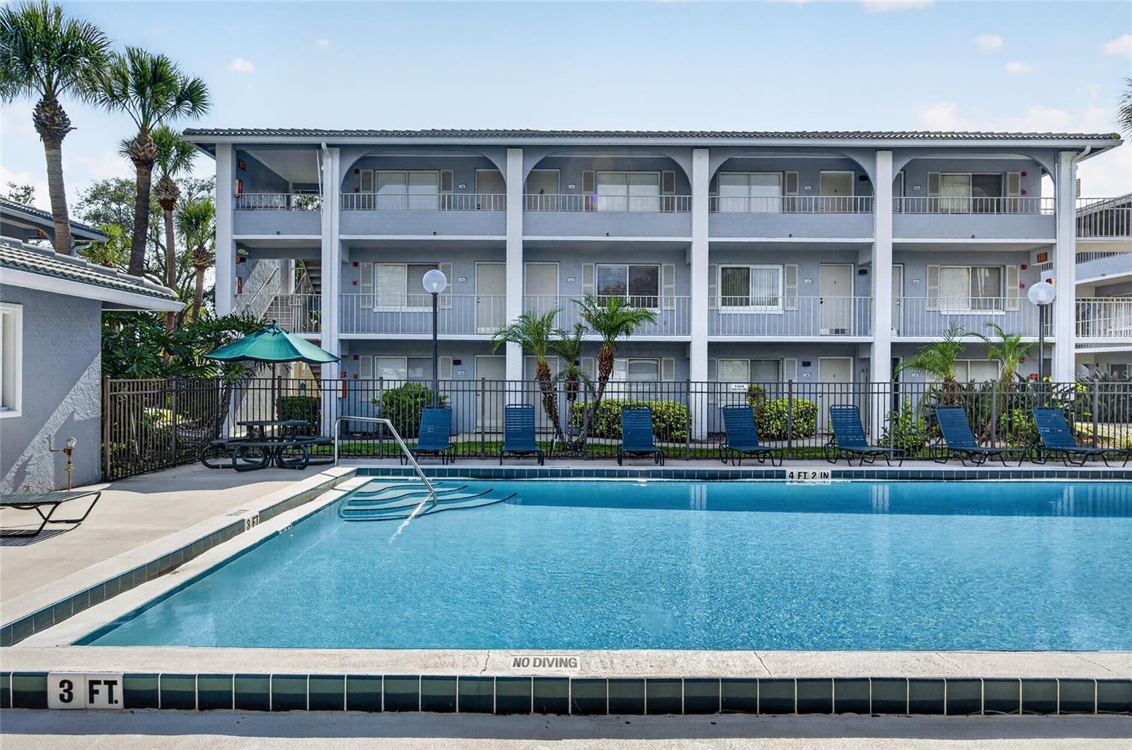 128 Water Front Way 360 — photo