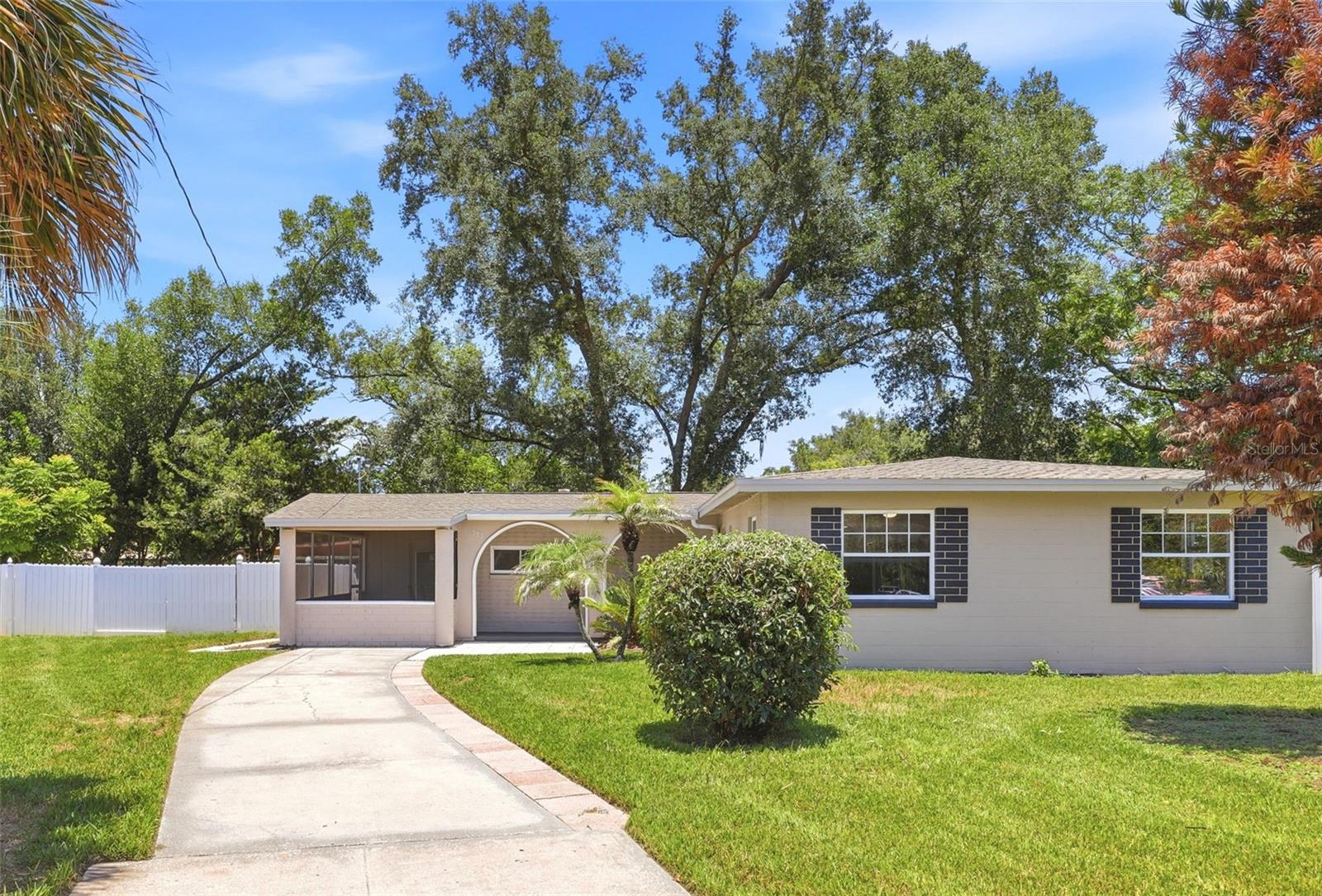 511 Oxford Court — photo