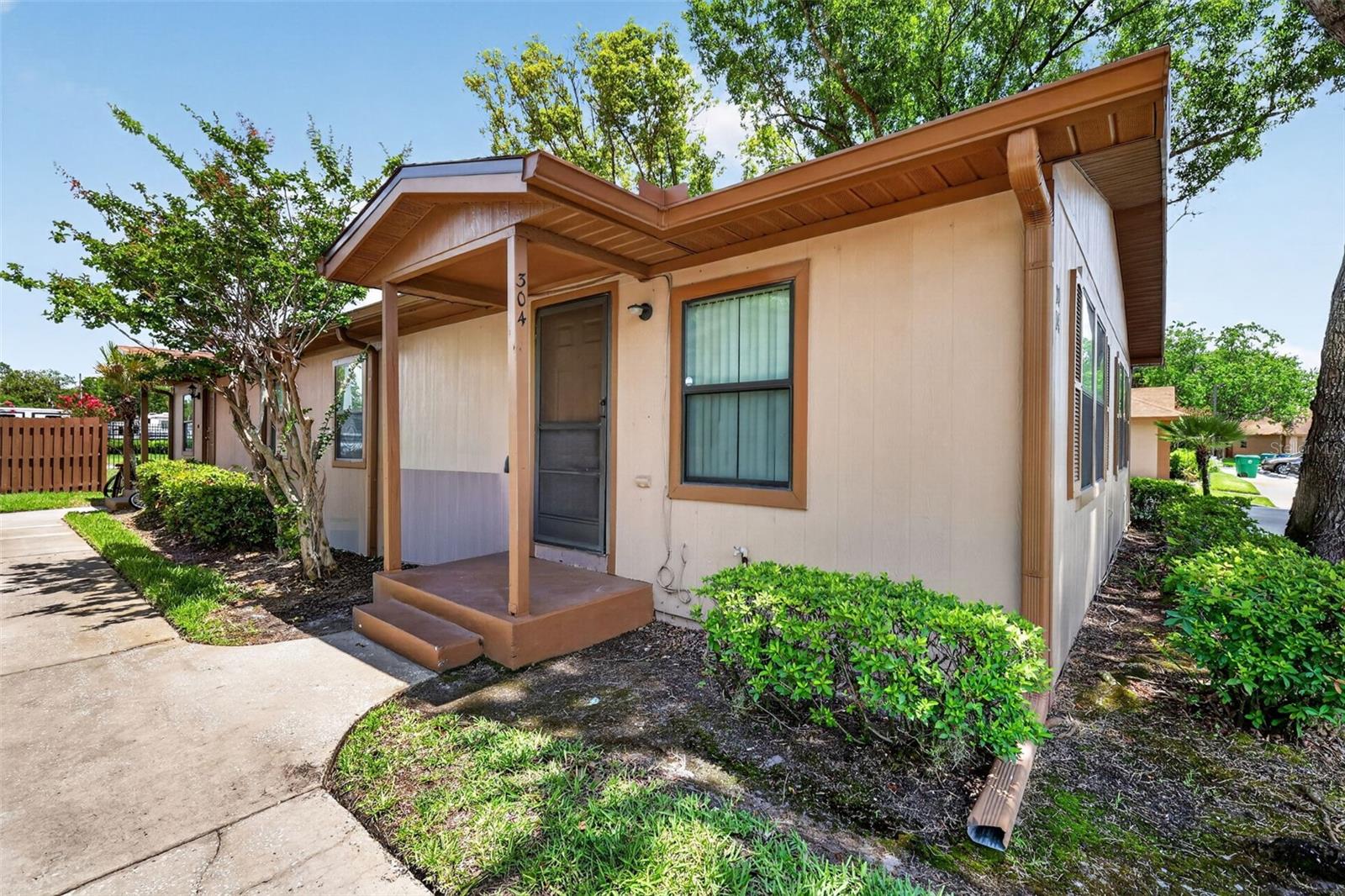 304 Eron Way 2 — photo