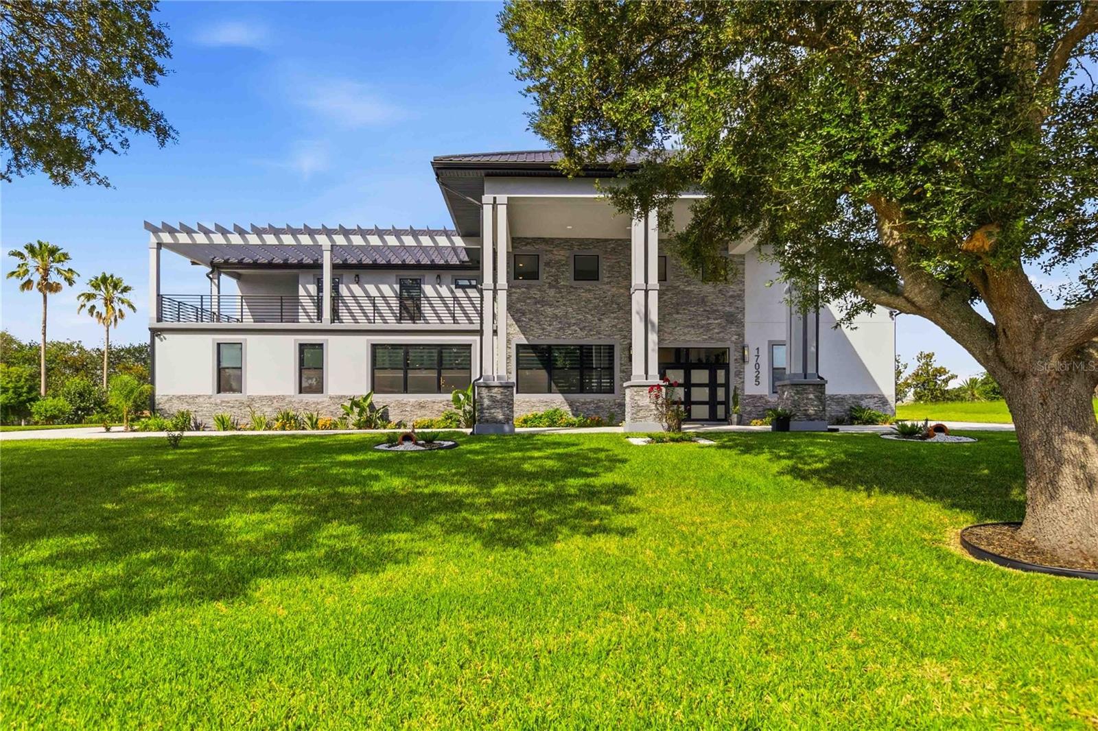 17025 Royal Palm Drive — photo
