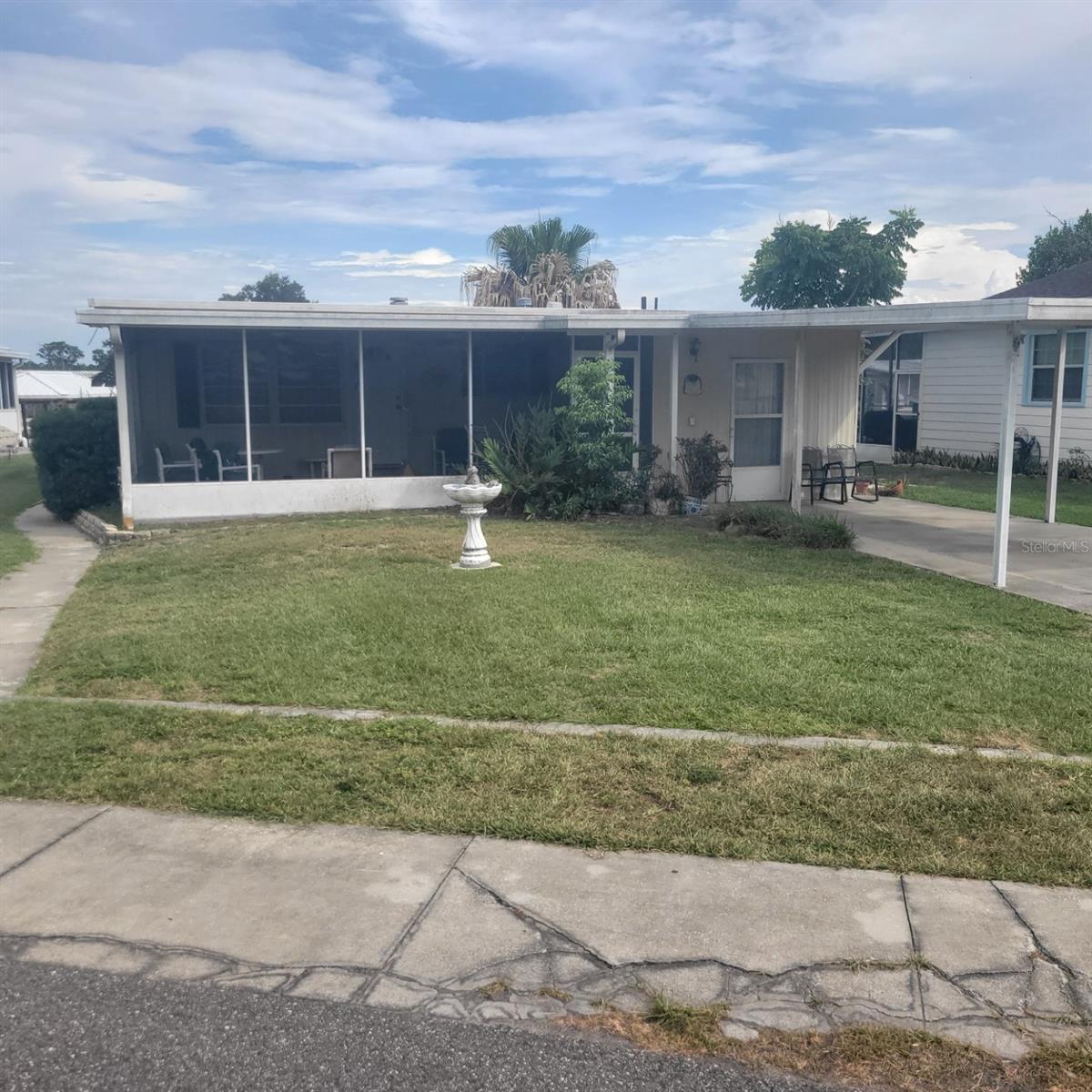 1403 Lakeview Drive — photo