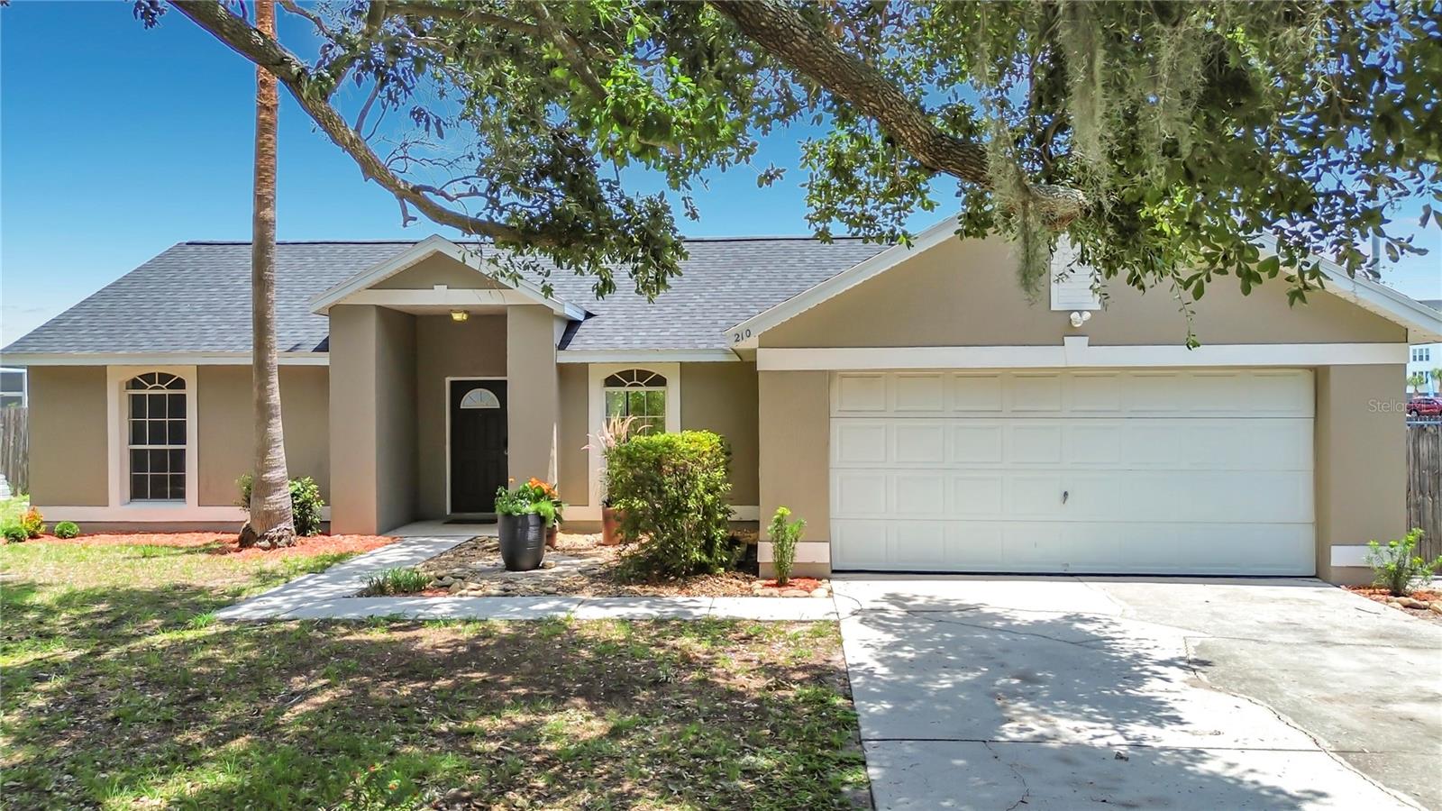 210 Robbins Rest Circle — photo