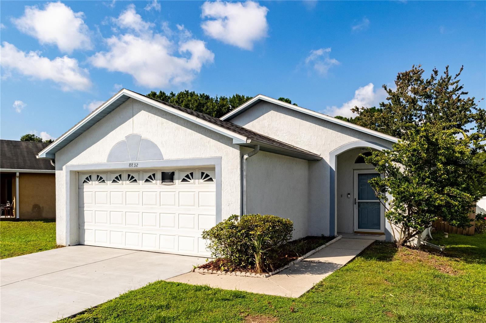 8832 Valencia Oaks Court — photo