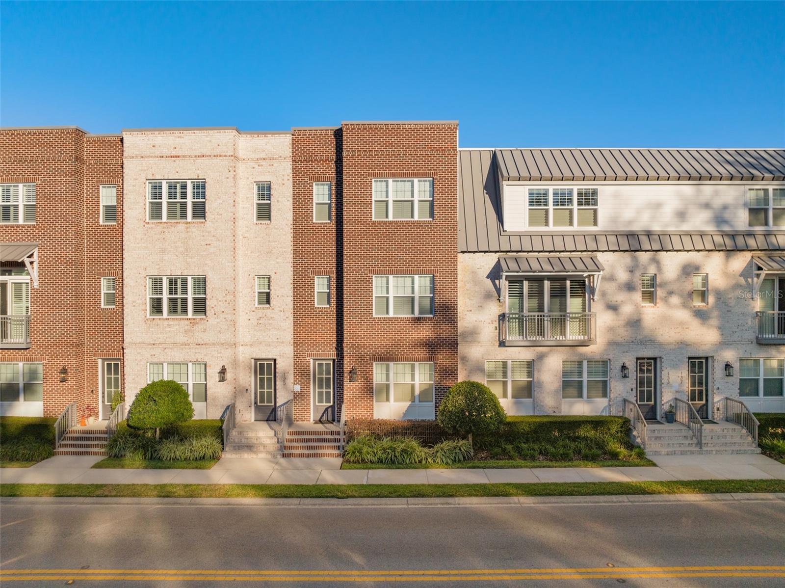 129 S Park Avenue 8E — photo