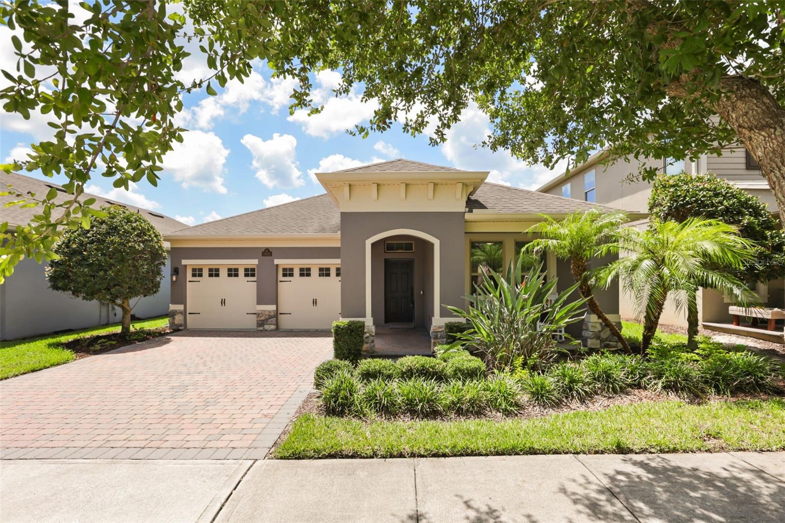 16082 Hampton Crossing Drive — photo