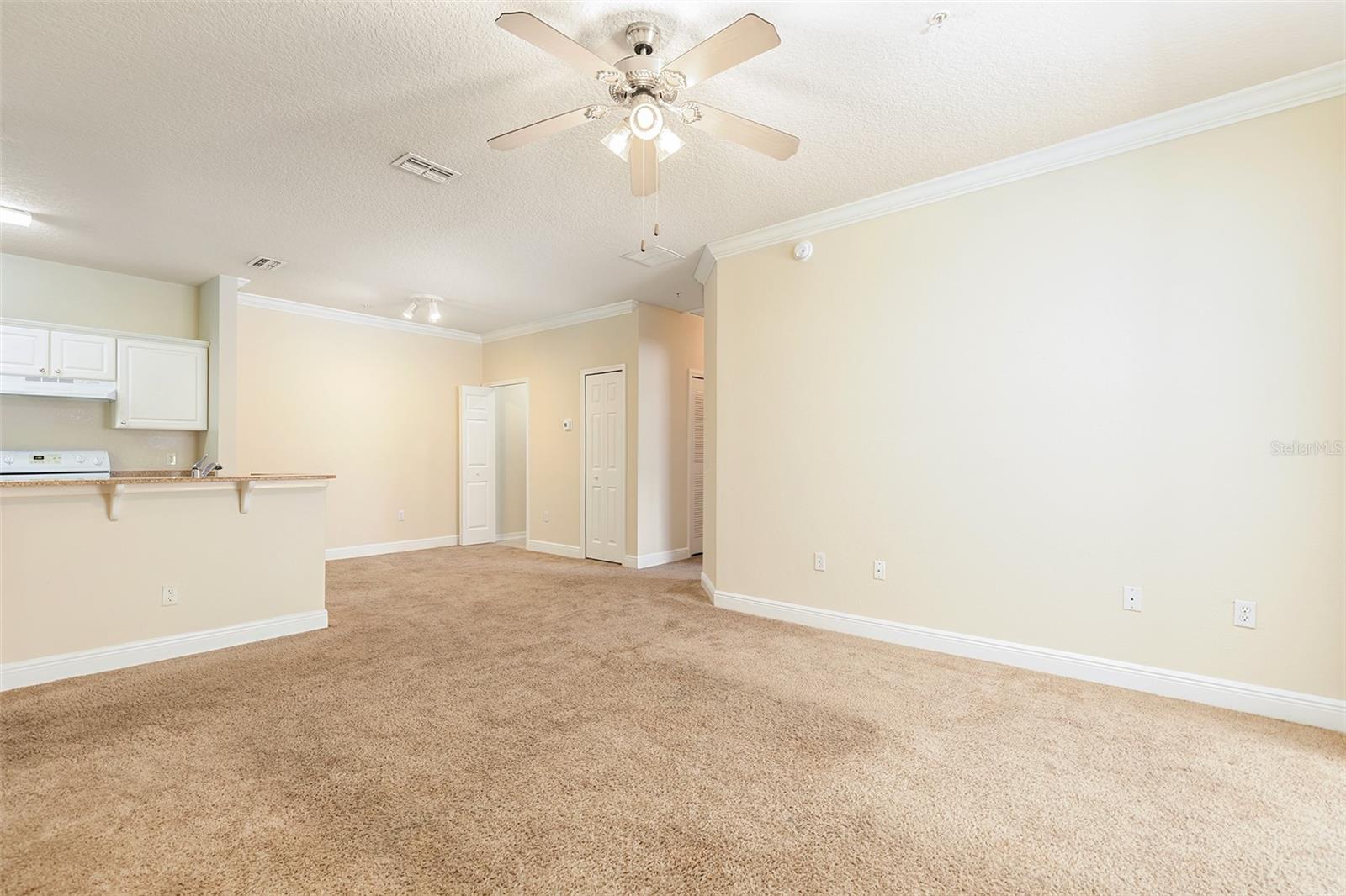 Home in WINTER GARDEN, FL 34787 — photo 3