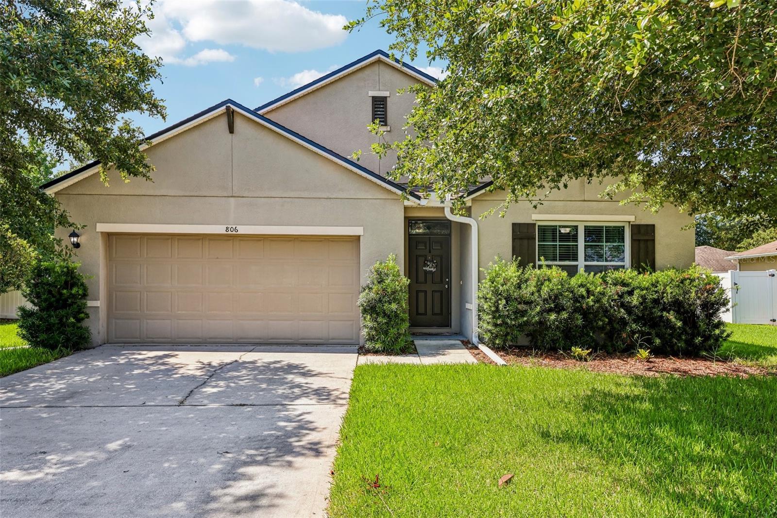 806 Grand Park Court — photo