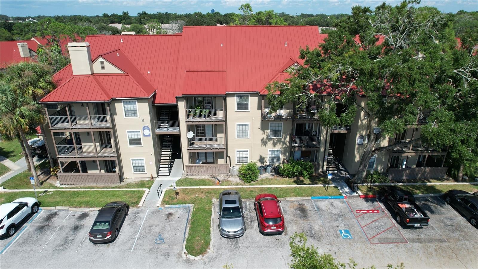 246 Afton Square 105 — photo