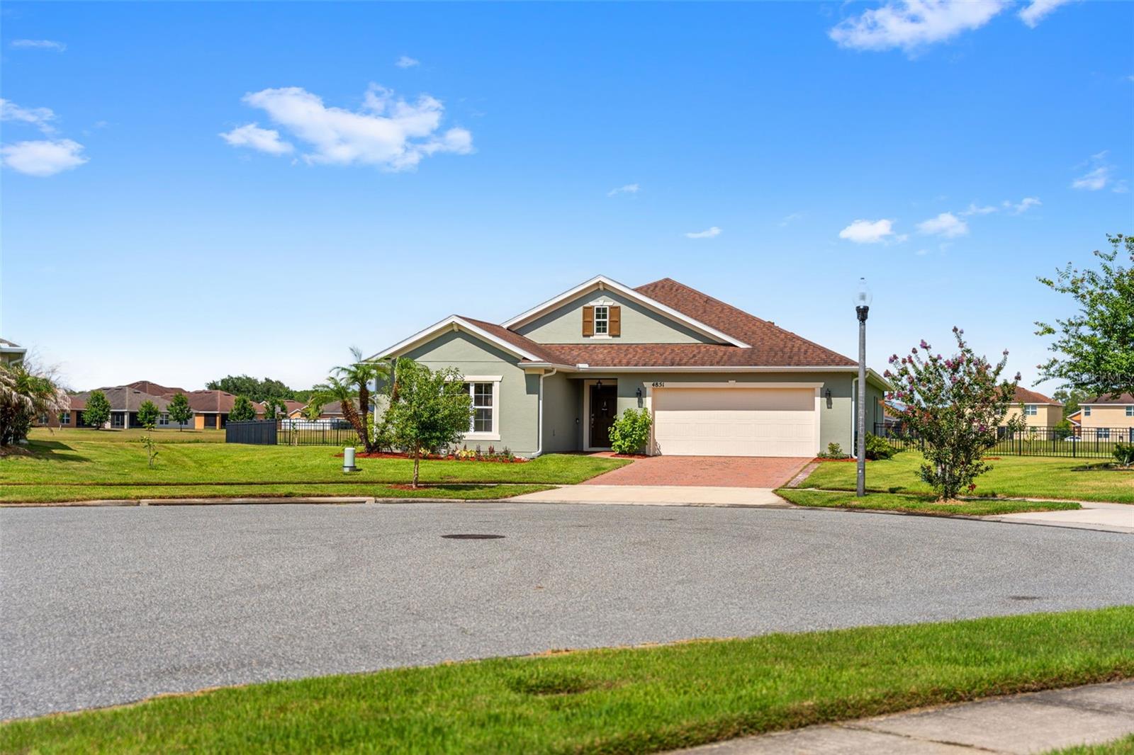 4851 Pearl Lake Court — photo