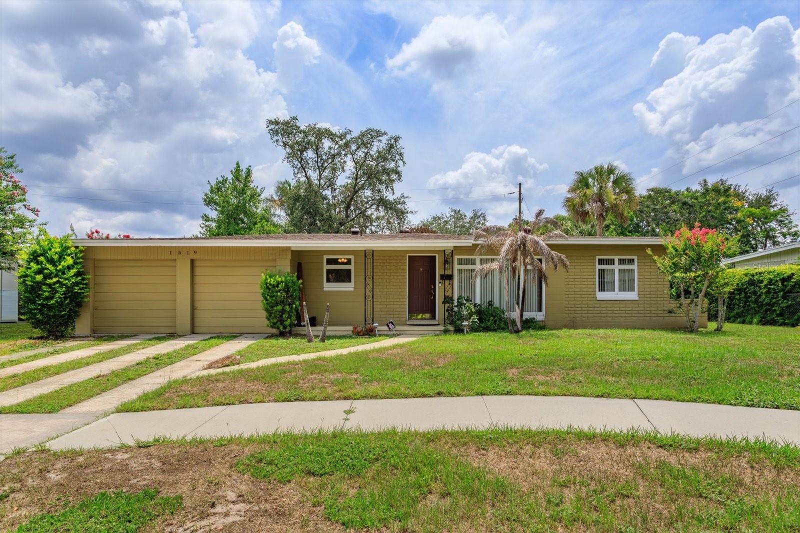 1519 Catalpa Lane — photo