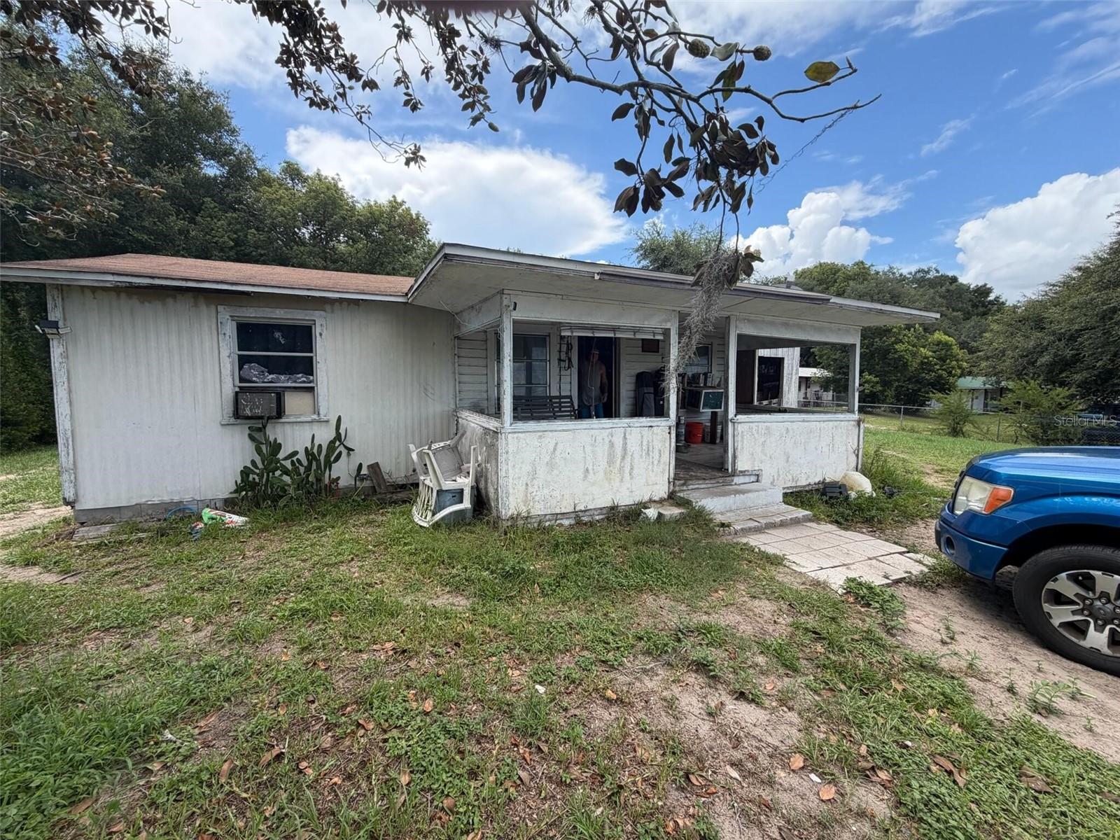 1724 S US 301 — photo