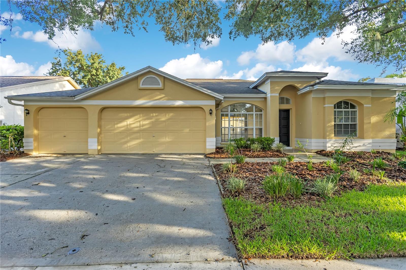 9303 Heritage Oak Court — photo
