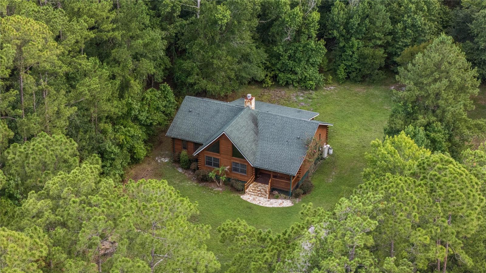 712 Mallard Drive — photo