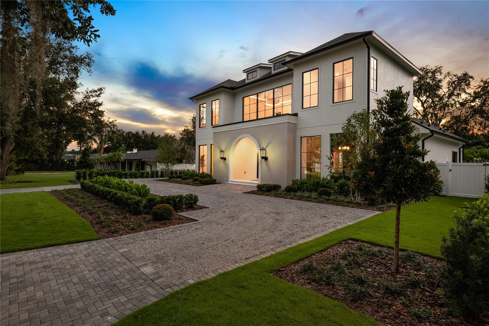 1525 Granville Drive — photo