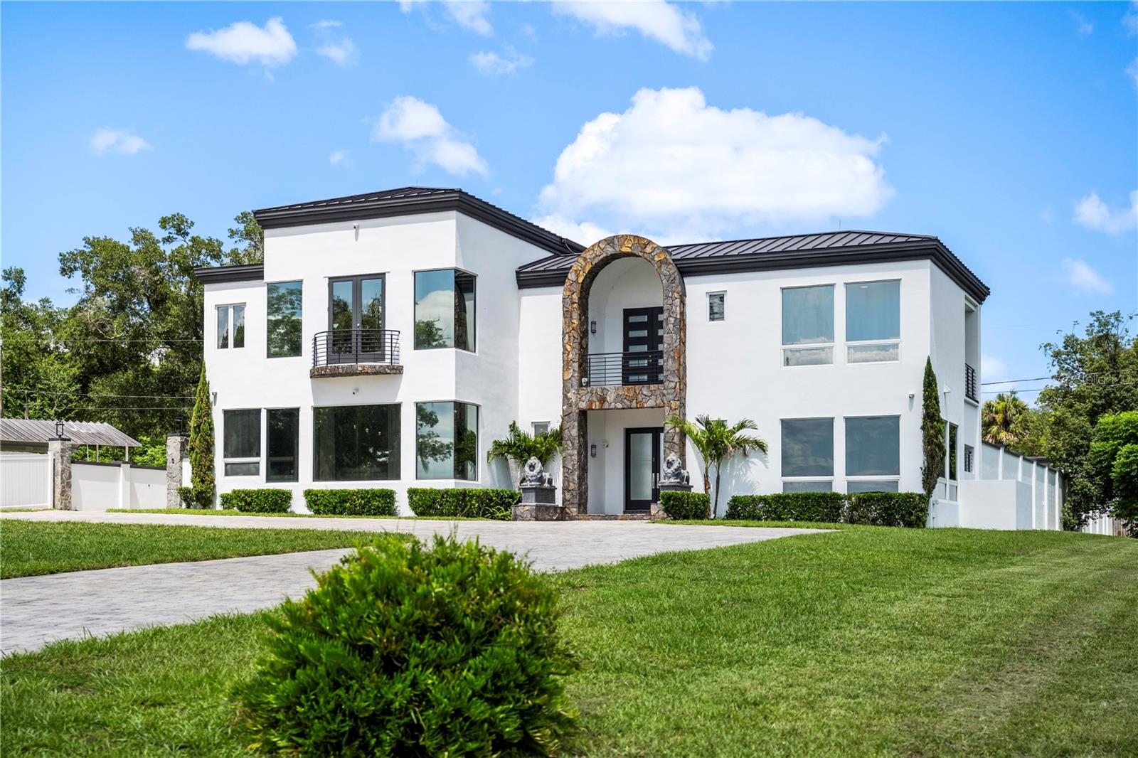 736 Lake Winnemissett Drive — photo