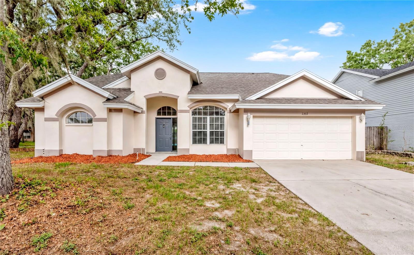 2302 Lyncrest Court — photo