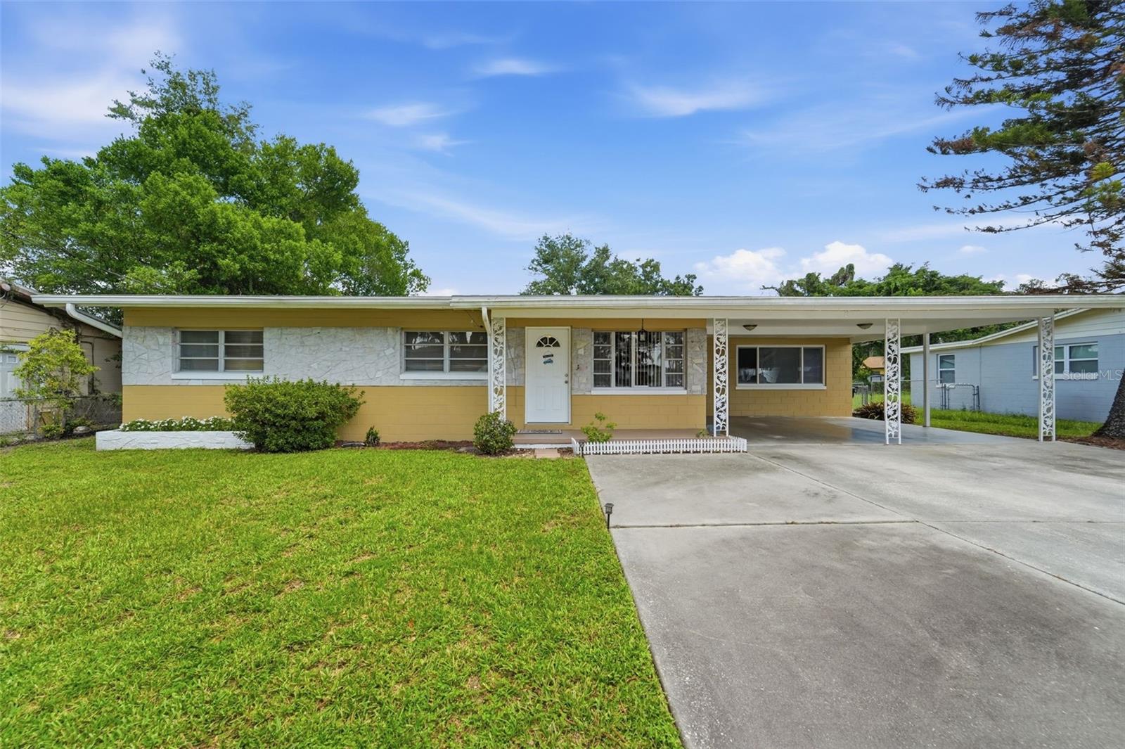 123 E Lake Mary Drive — photo