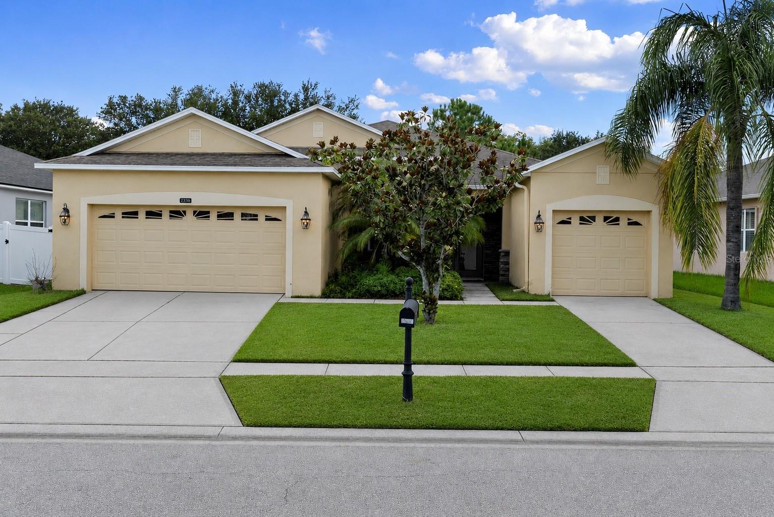 2336 Crosston Circle — photo