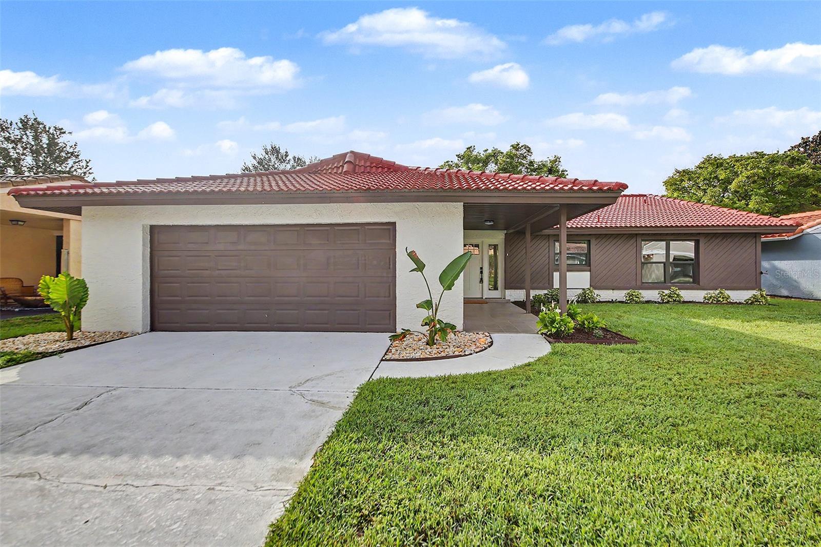 10604 Whitman Circle — photo
