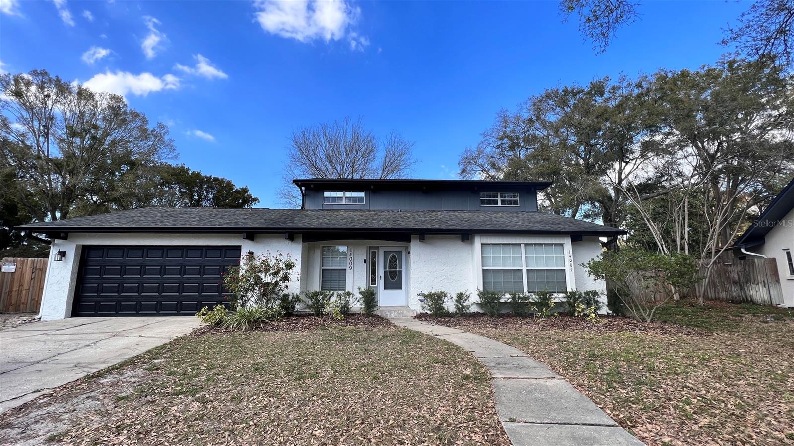 14009 Dominion Court — photo