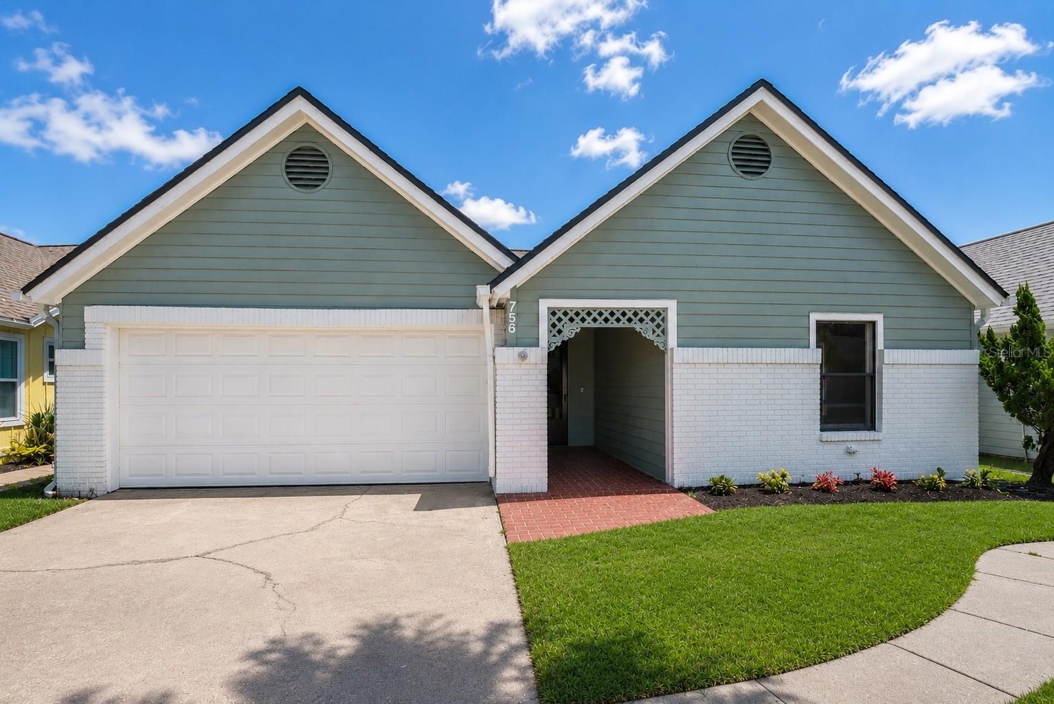 756 Pine Shores Circle — photo