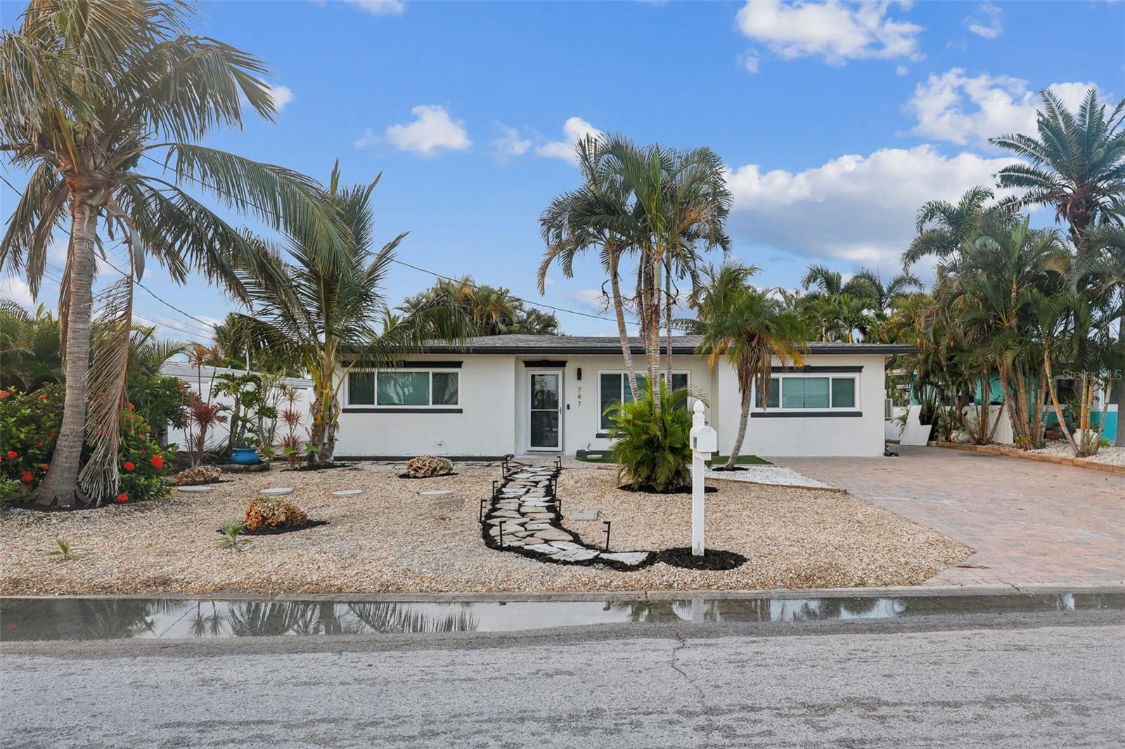 747 Pruitt Drive — photo