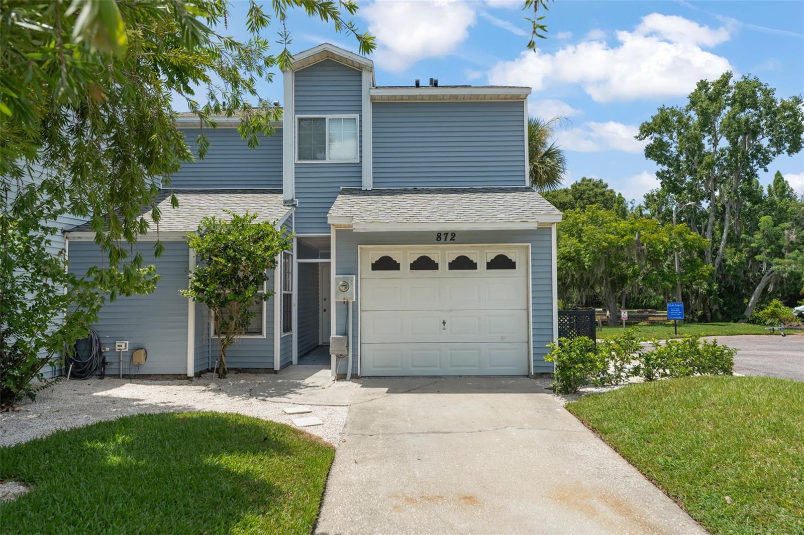 872 Bay Lake Court — photo