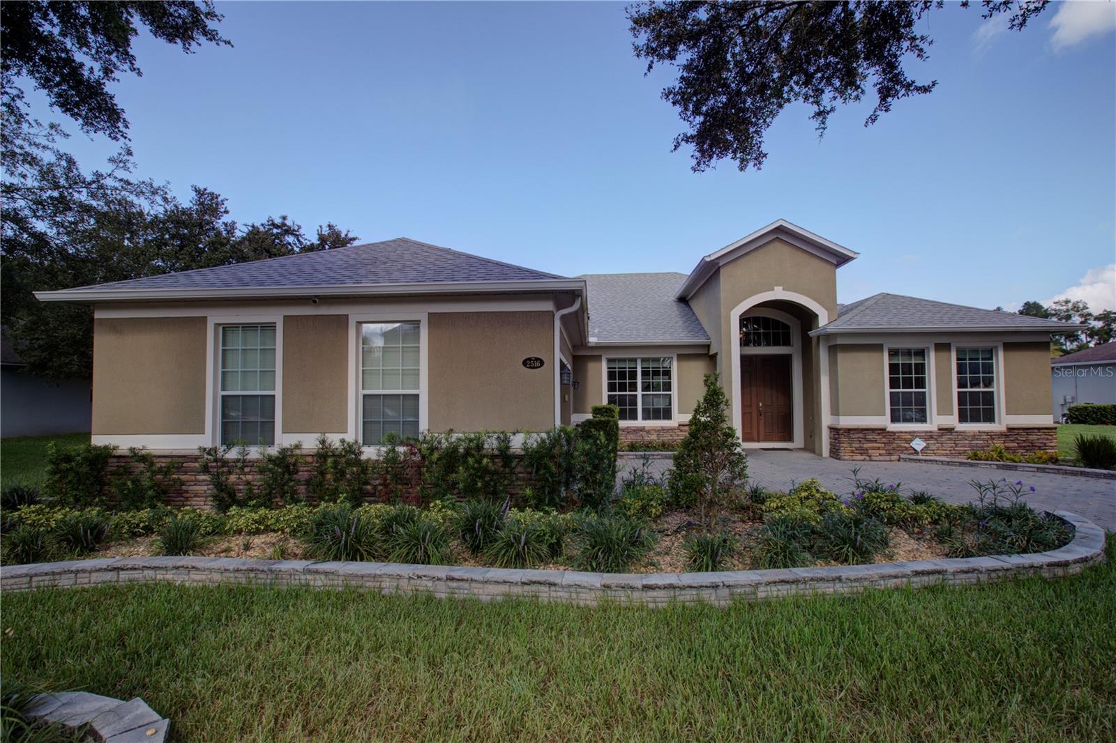 2516 Woodside Ridge Drive — photo