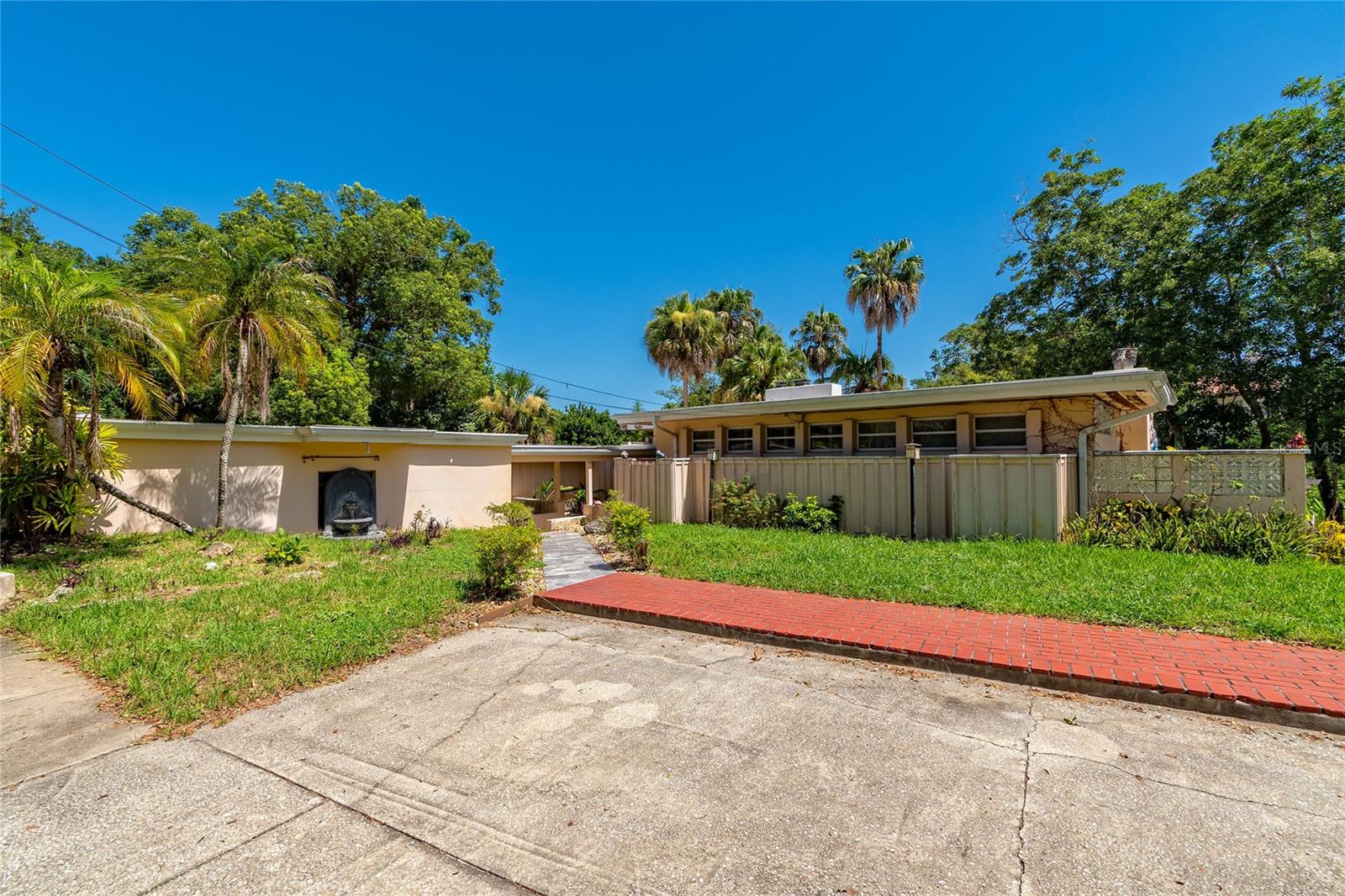 2425 Lake Sue Drive — photo