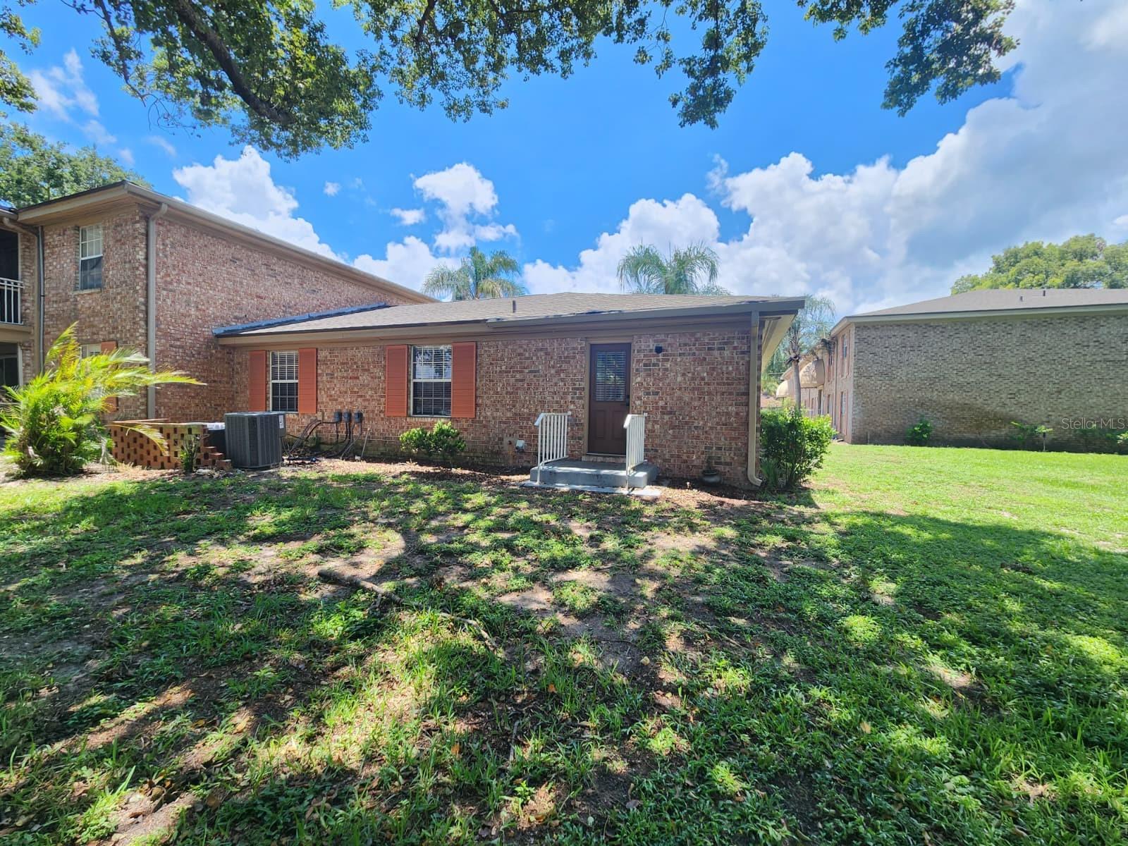 416 Banyon Tree Circle 108 — photo