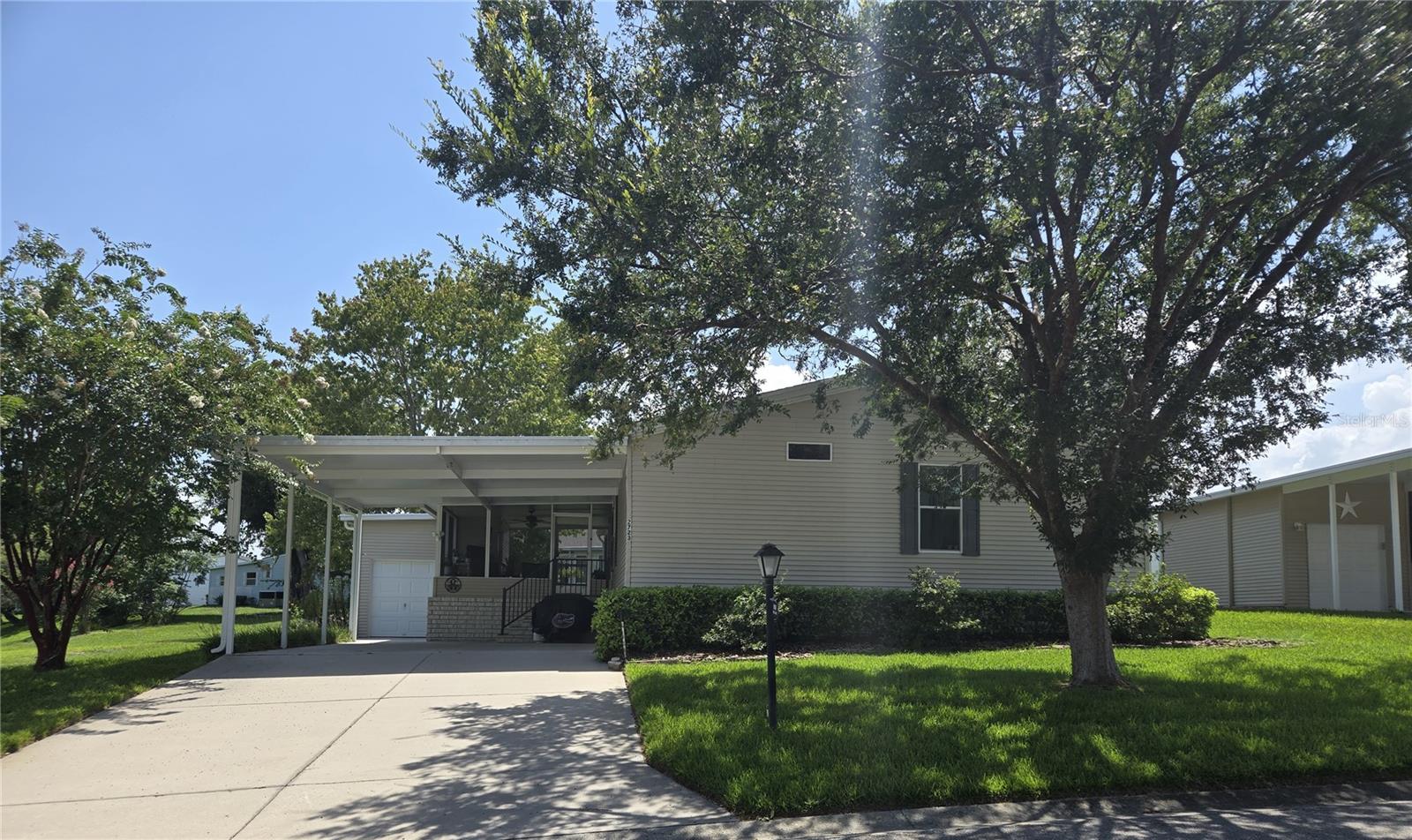 2723 Lake Grassmere Circle 910 — photo