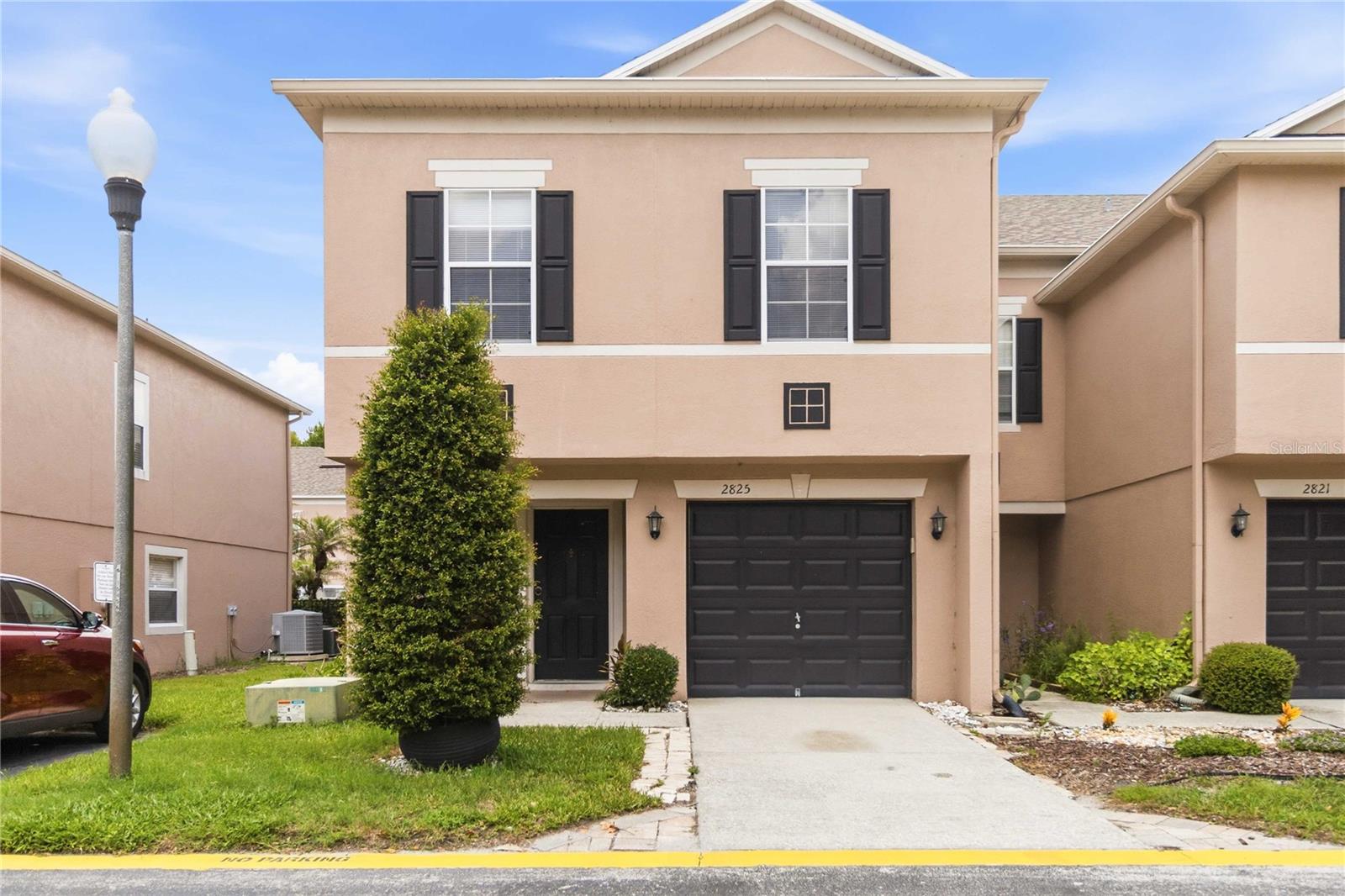 2825 Cliffe Court — photo