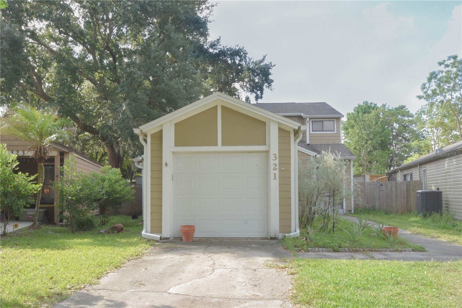 321 Kirkcaldy Drive — photo