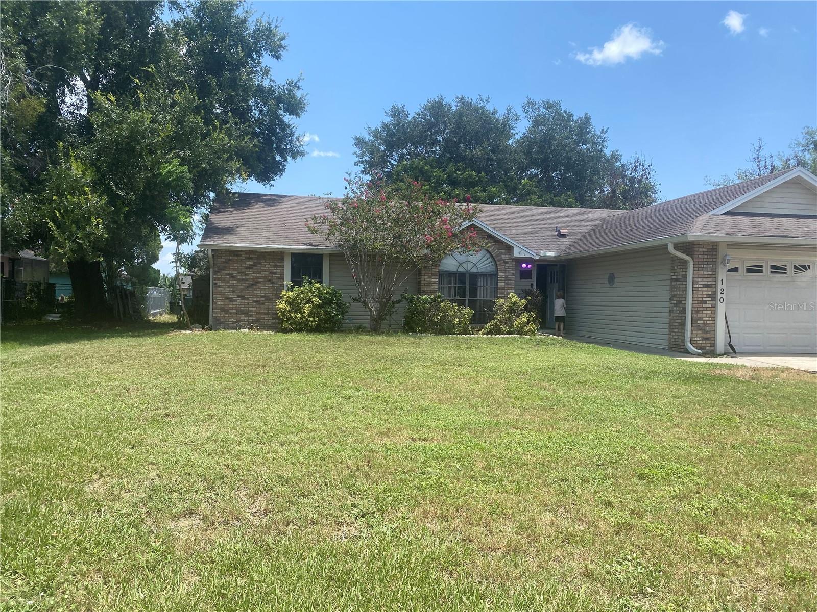 120 Lindenwood Lane — photo