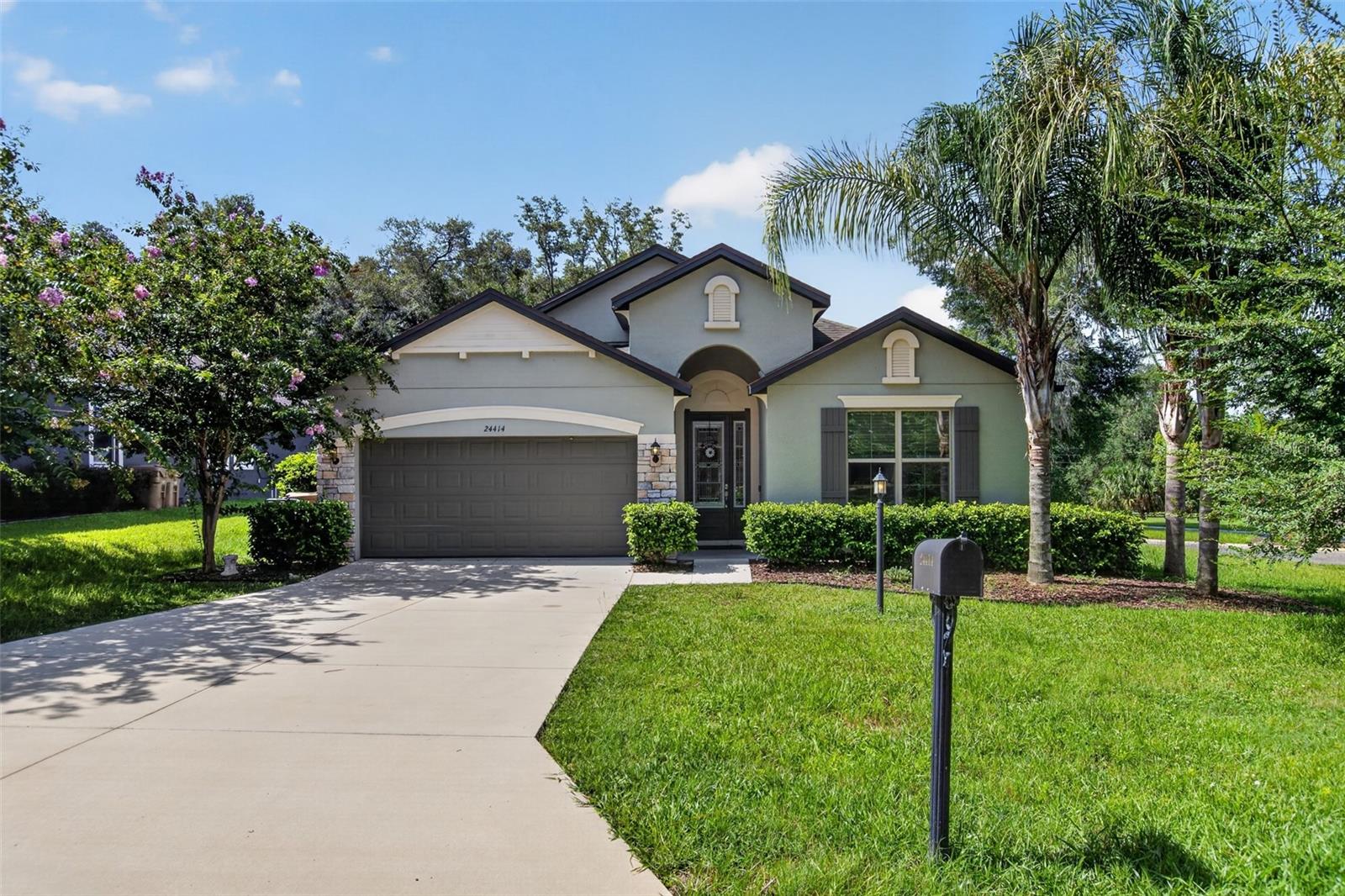 24414 Woodhill Court — photo