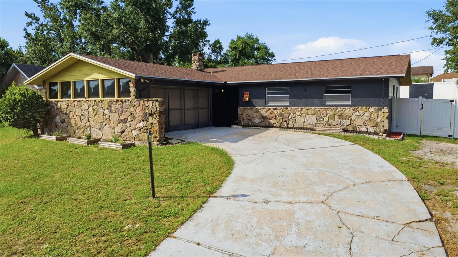 1441 NE Old Mill Drive — photo