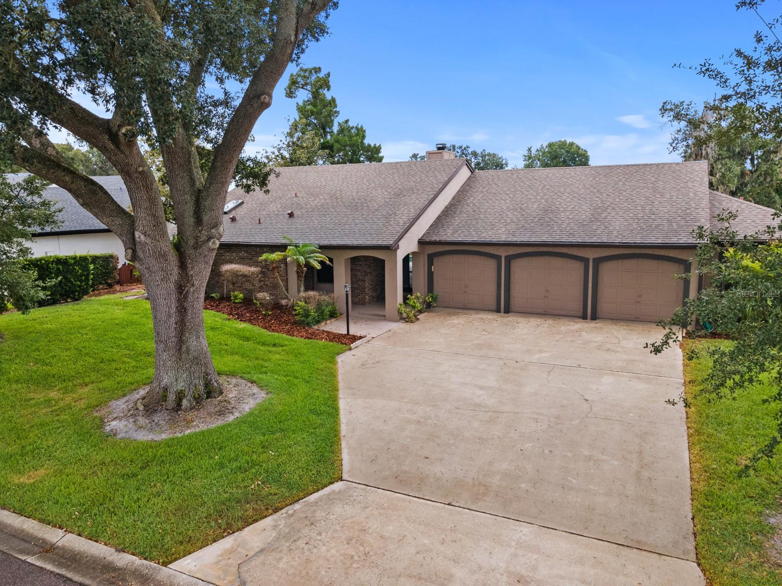 7437 Pinemount Drive — photo