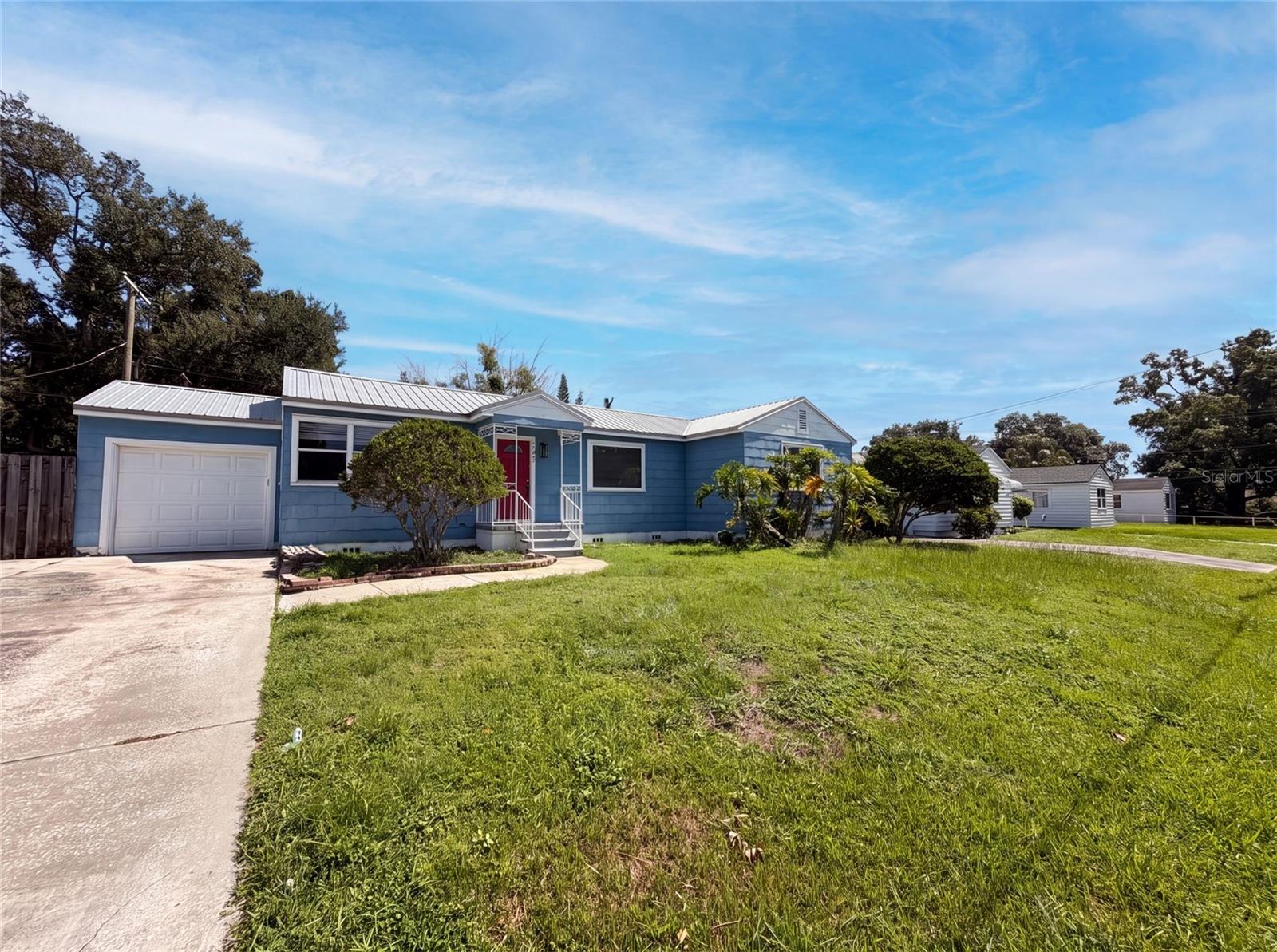 1521 W River Shore Way — photo