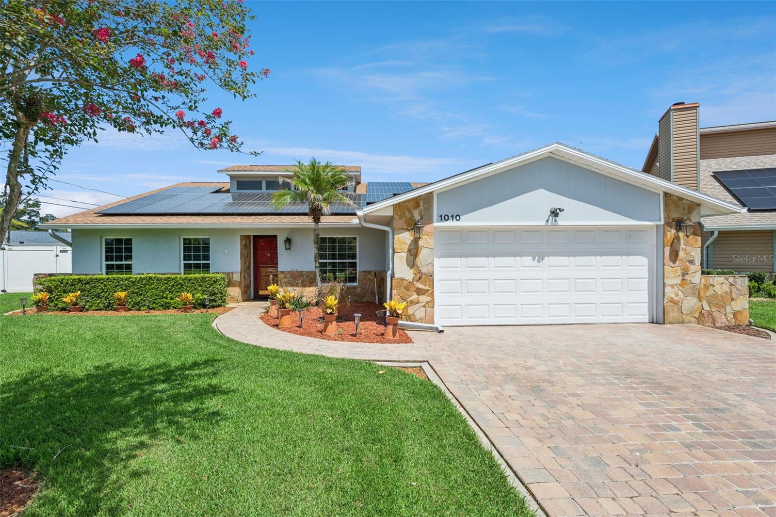 1010 Paladin Court — photo